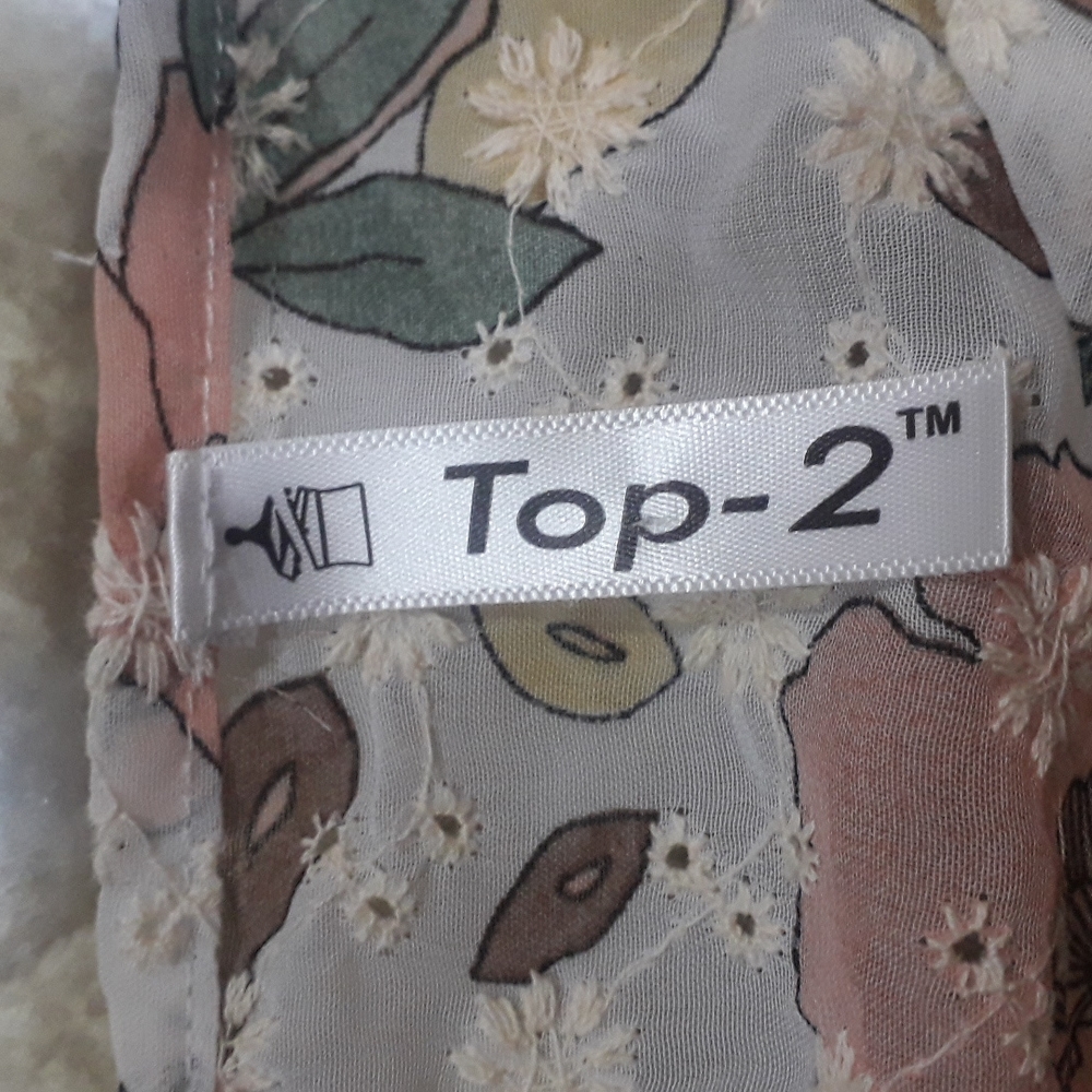 Beautiful embroidered full sleeves top - Picture 5 of 6